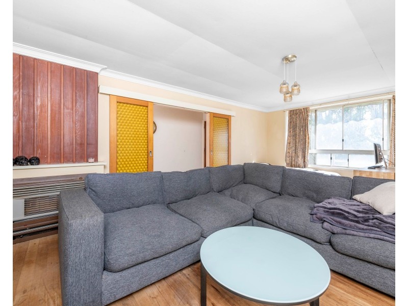 186 Southern Cross Drive, Latham ACT 2615