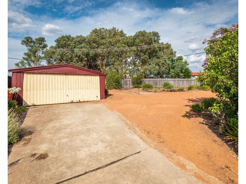 186 Southern Cross Drive, Latham ACT 2615