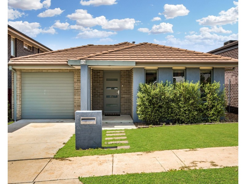 13 Bruce Dittmar Street, Forde ACT 2914