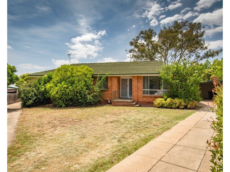 16 Petre Place, Scullin ACT 2614