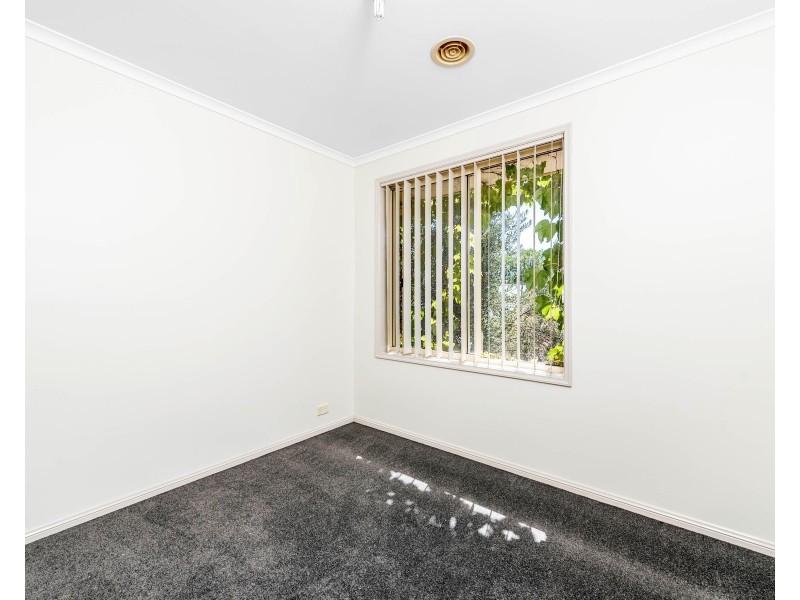 71 Britten-Jones Drive, Holt ACT 2615