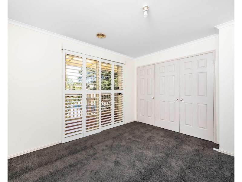 71 Britten-Jones Drive, Holt ACT 2615