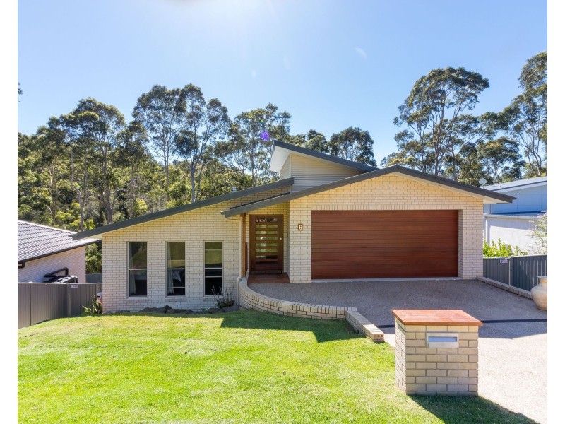 9 Banksia Grove, Malua Bay NSW 2536
