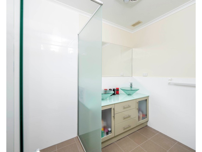 12 Kinalung Place, Giralang ACT 2617
