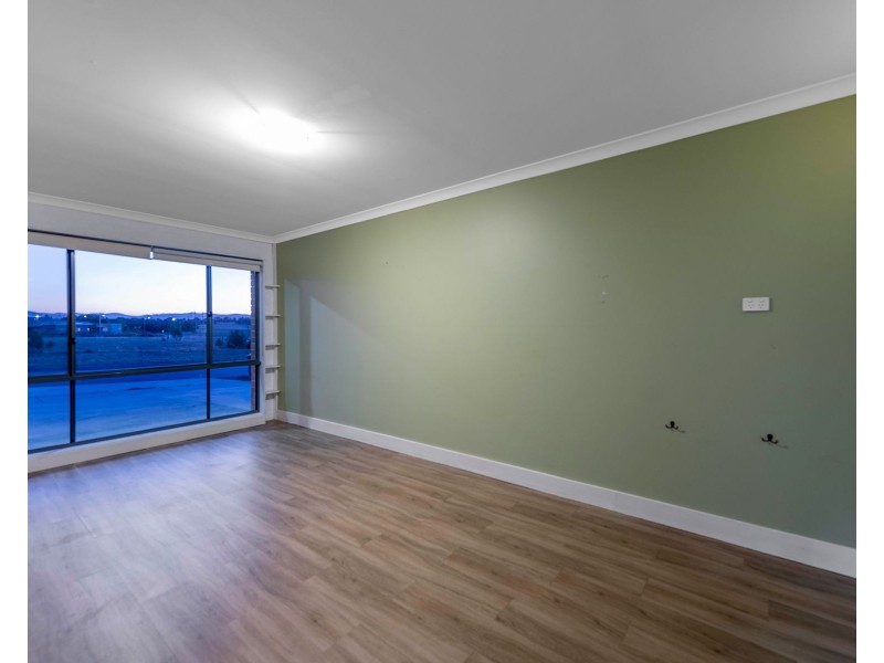 50 Refshauge Crescent, Macgregor ACT 2615