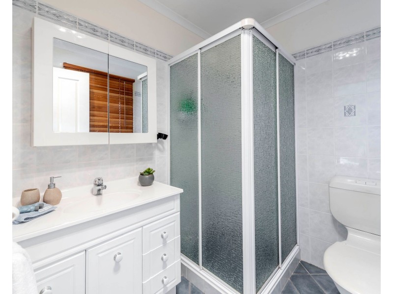 8 Doutney Place, Dunlop ACT 2615