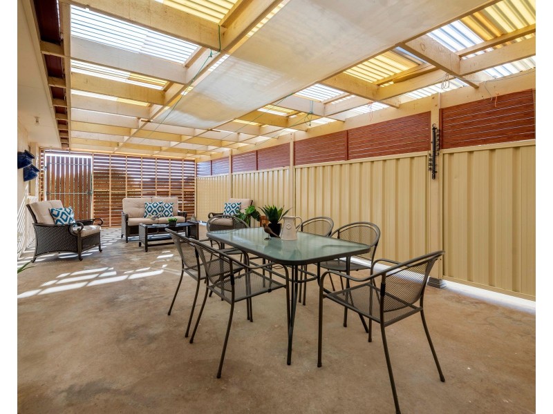 8 Doutney Place, Dunlop ACT 2615