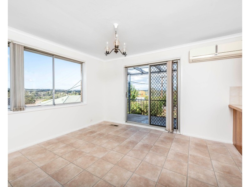 11 Osburn Drive, Macgregor ACT 2615