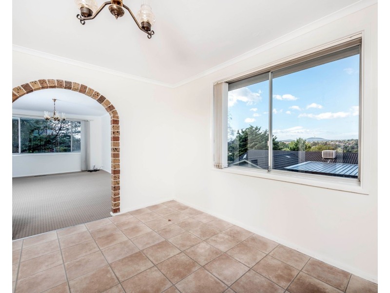 11 Osburn Drive, Macgregor ACT 2615