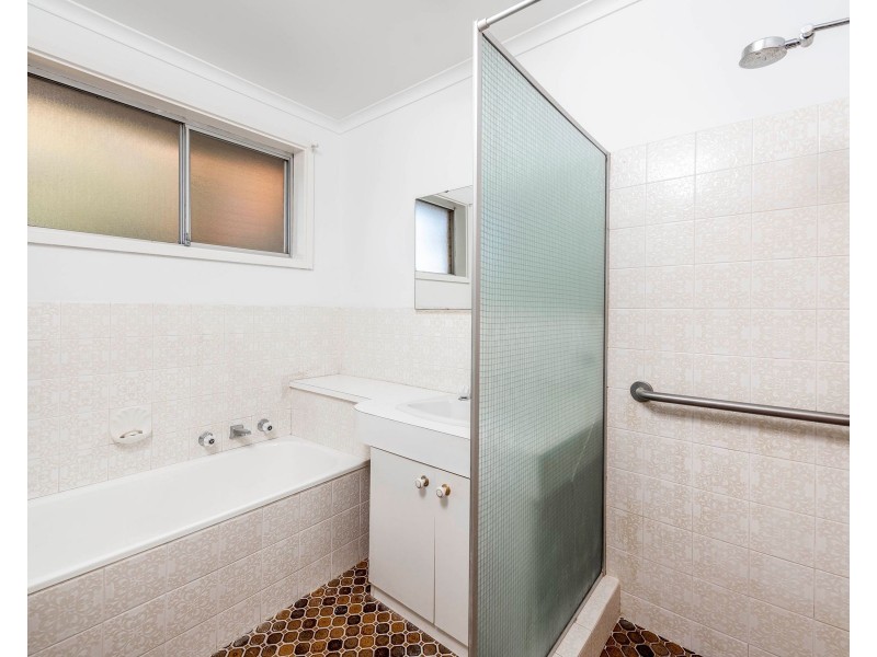 11 Osburn Drive, Macgregor ACT 2615