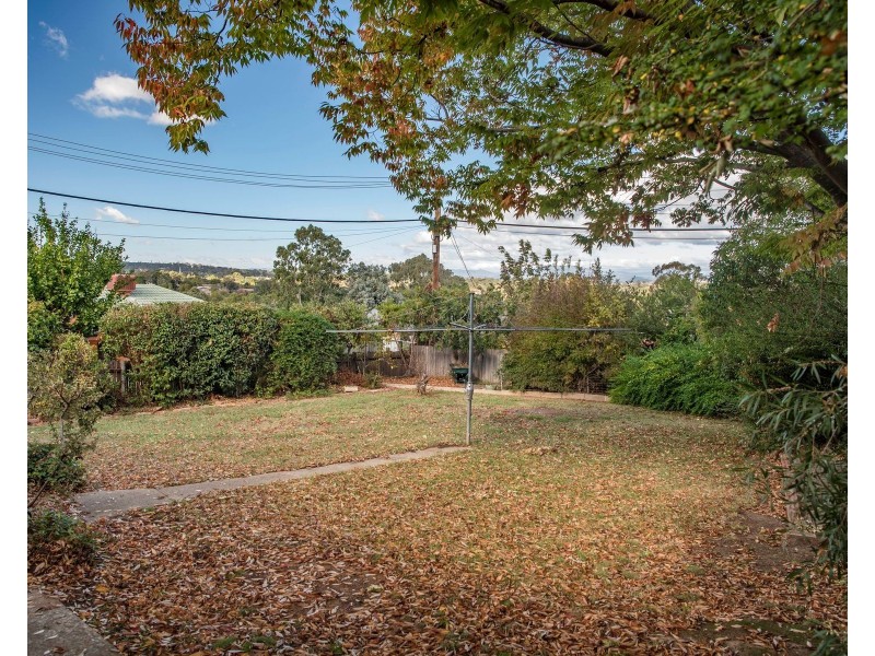 11 Osburn Drive, Macgregor ACT 2615