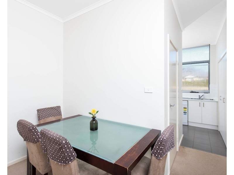 7/1 Wanliss Street, Latham ACT 2615