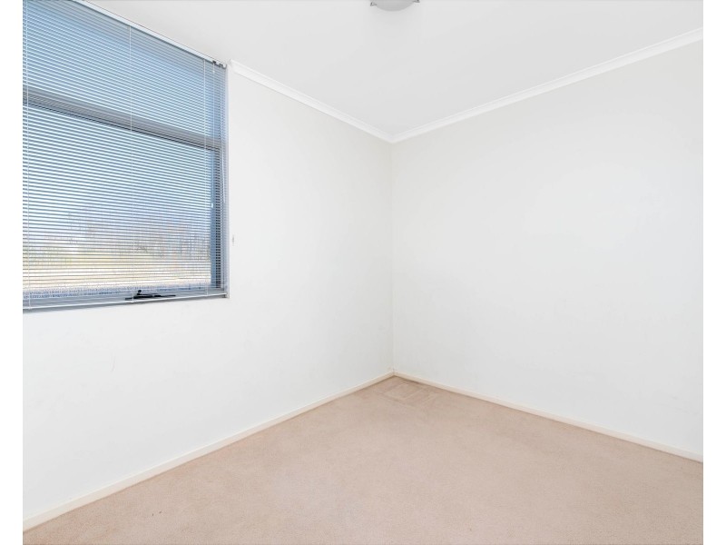 7/1 Wanliss Street, Latham ACT 2615