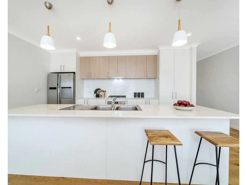 42 Langdon Avenue, Wanniassa ACT 2903