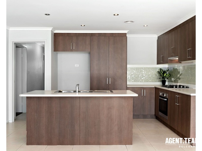 4/12 Maris King Street, Casey ACT 2913