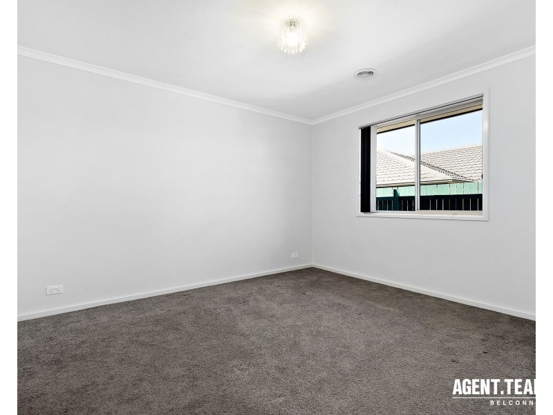 4/12 Maris King Street, Casey ACT 2913