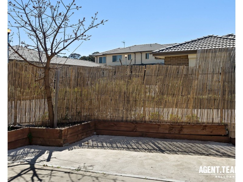 4/12 Maris King Street, Casey ACT 2913