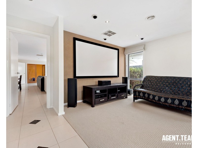 9 Octoman Street, Forde ACT 2914