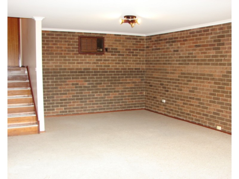 43 Rowe Place, Phillip ACT 2606