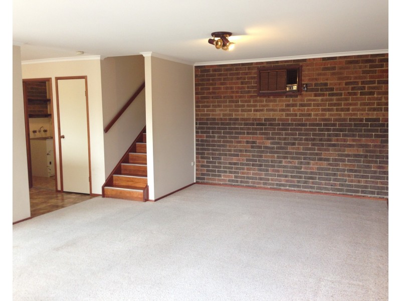 43 Rowe Place, Phillip ACT 2606