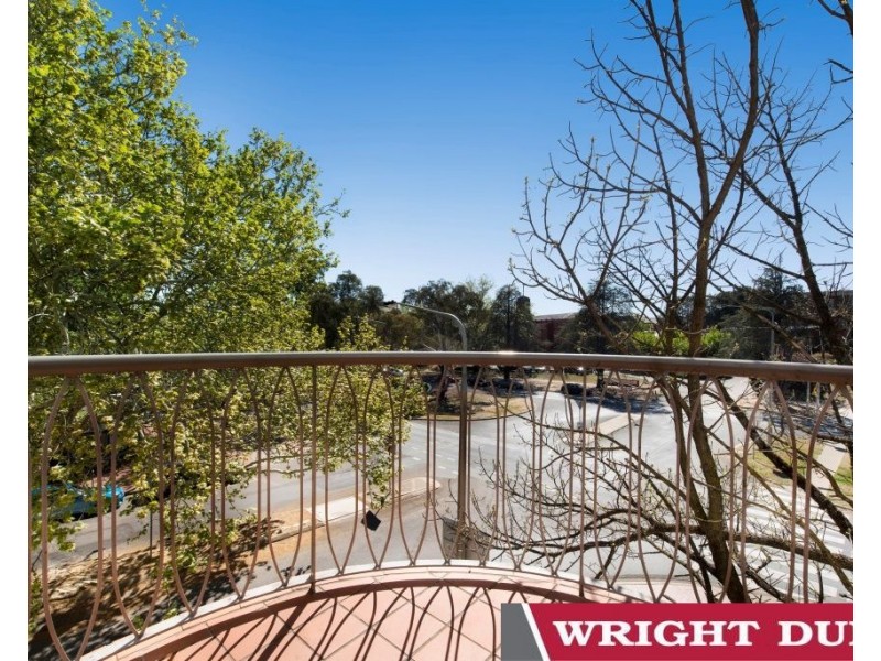 13/18 Captain Cook Crescent, Griffith ACT 2603