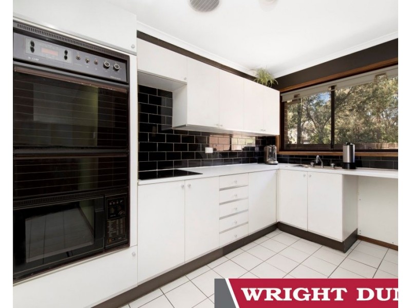 82 Hallen Close, Phillip ACT 2606