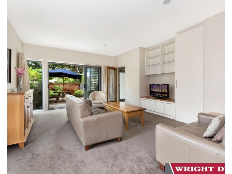 2/104 Dooring Street, Dickson ACT 2602