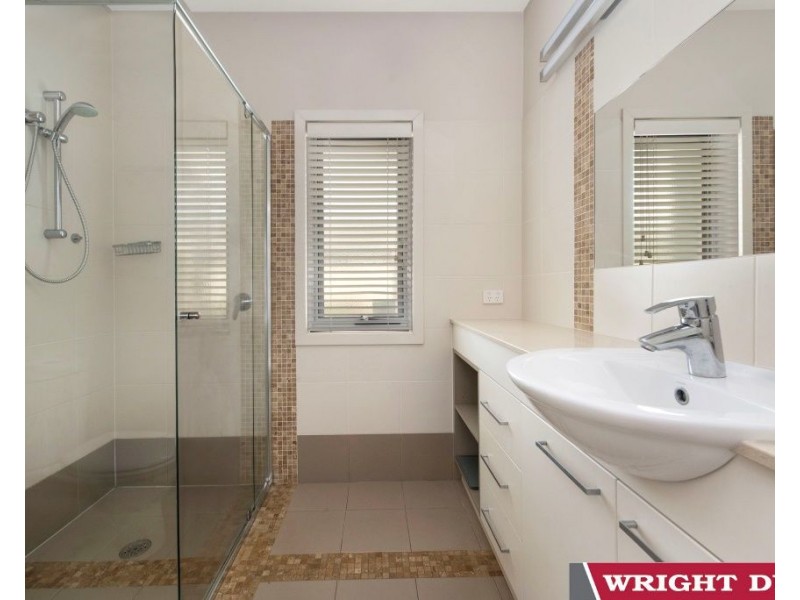 2/104 Dooring Street, Dickson ACT 2602