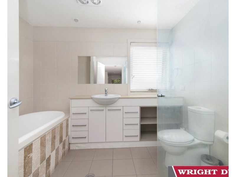 2/104 Dooring Street, Dickson ACT 2602