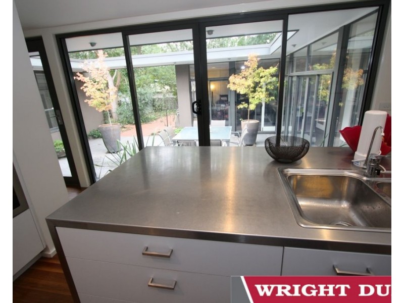 9 Howe Crescent, Ainslie ACT 2602