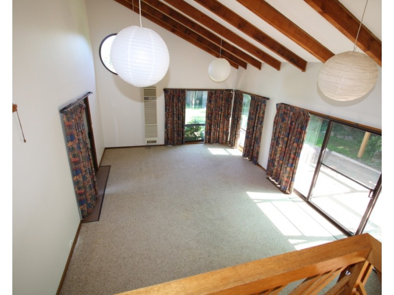 4 Mirning Crescent, Aranda ACT 2614