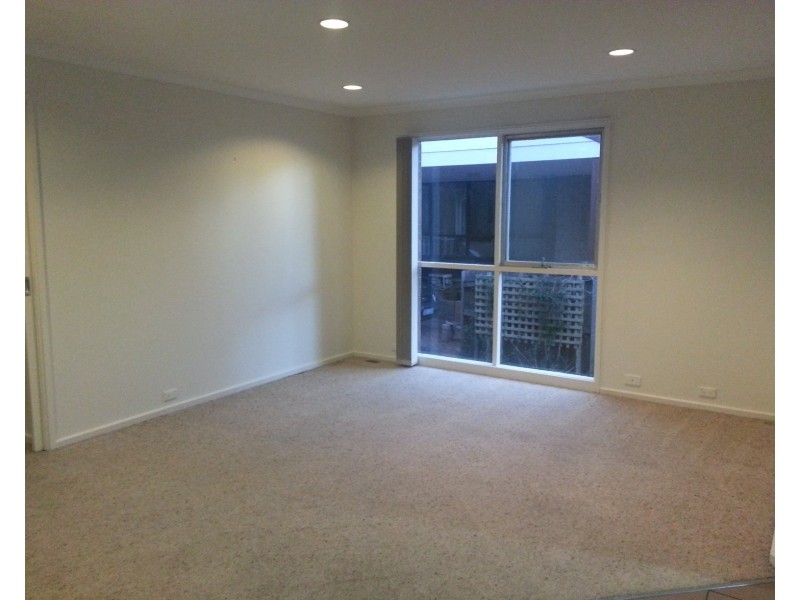 4 Mirning Crescent, Aranda ACT 2614