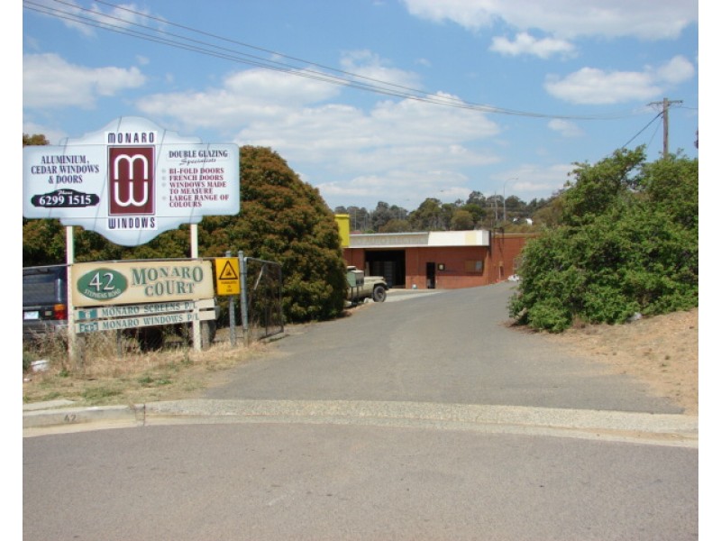 42 Stephens Road, Queanbeyan West NSW 2620