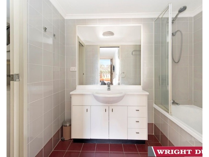 15/18 Captain Cook Crescent, Griffith ACT 2603