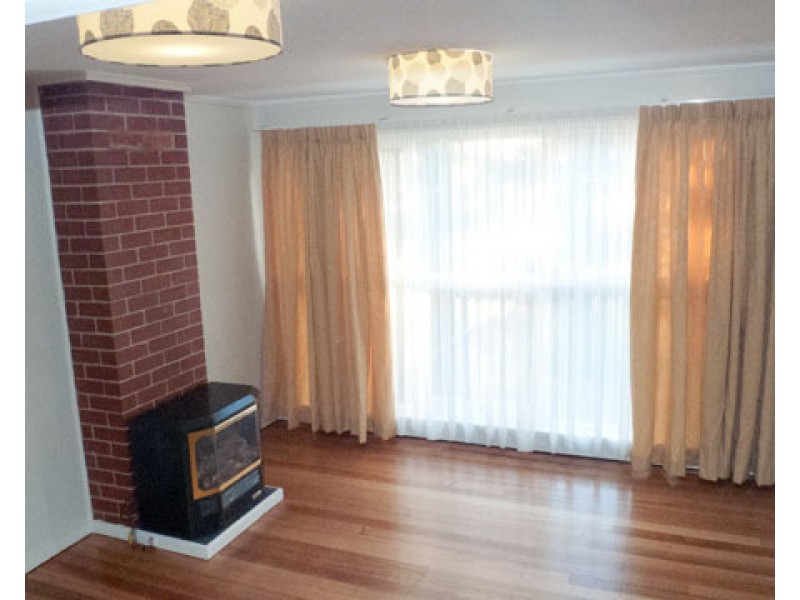 12 Carroll Street, Hughes ACT 2605