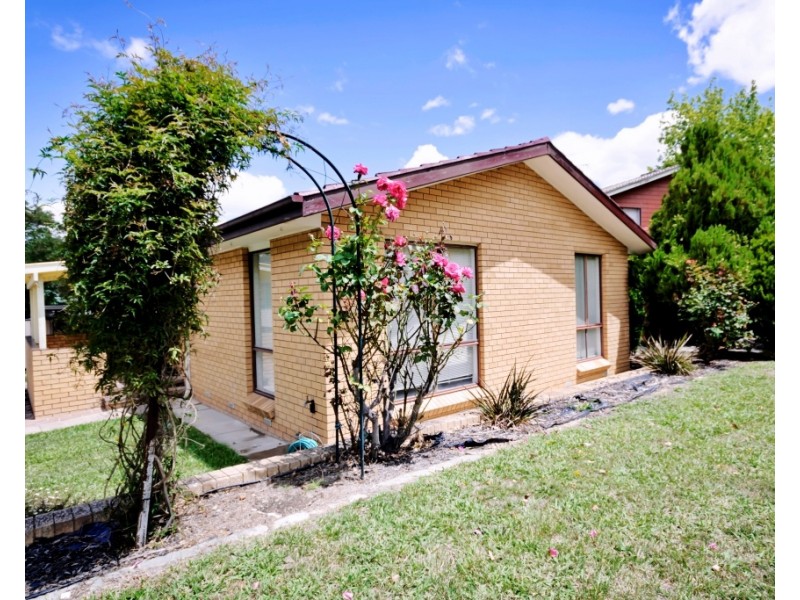 11 Griffith Place, Kambah ACT 2902