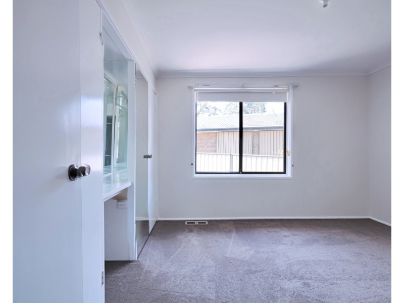 11 Griffith Place, Kambah ACT 2902