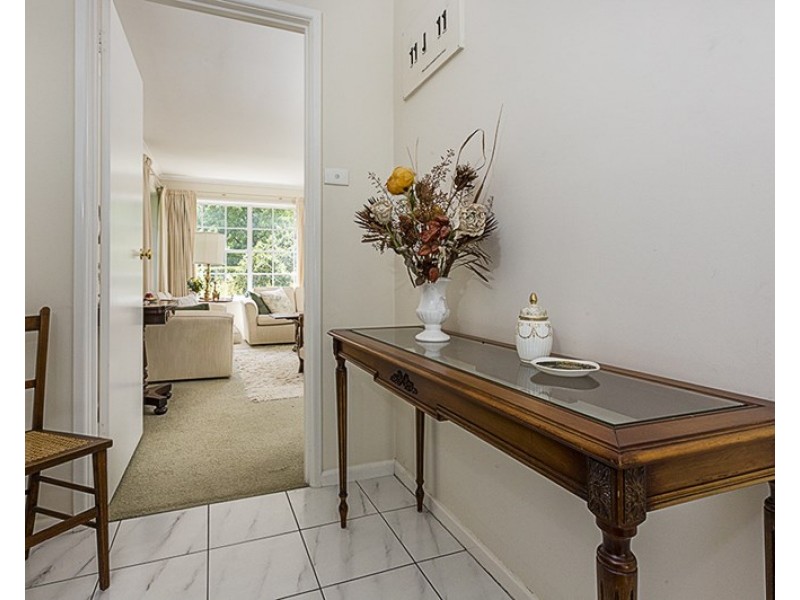 121 Hopetoun Circuit, Yarralumla ACT 2600