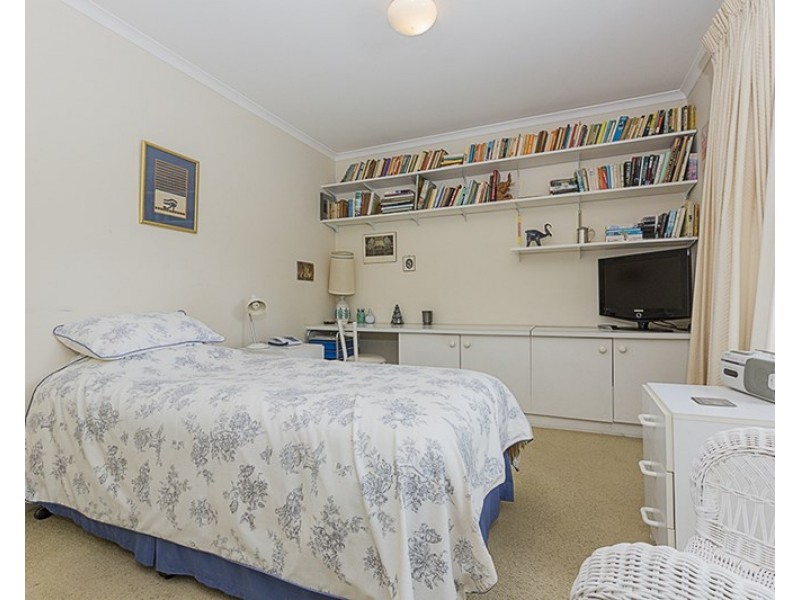 121 Hopetoun Circuit, Yarralumla ACT 2600