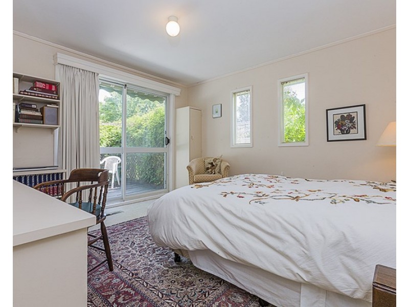 121 Hopetoun Circuit, Yarralumla ACT 2600