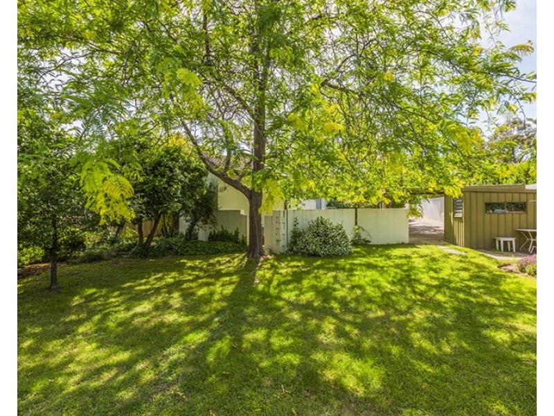 121 Hopetoun Circuit, Yarralumla ACT 2600