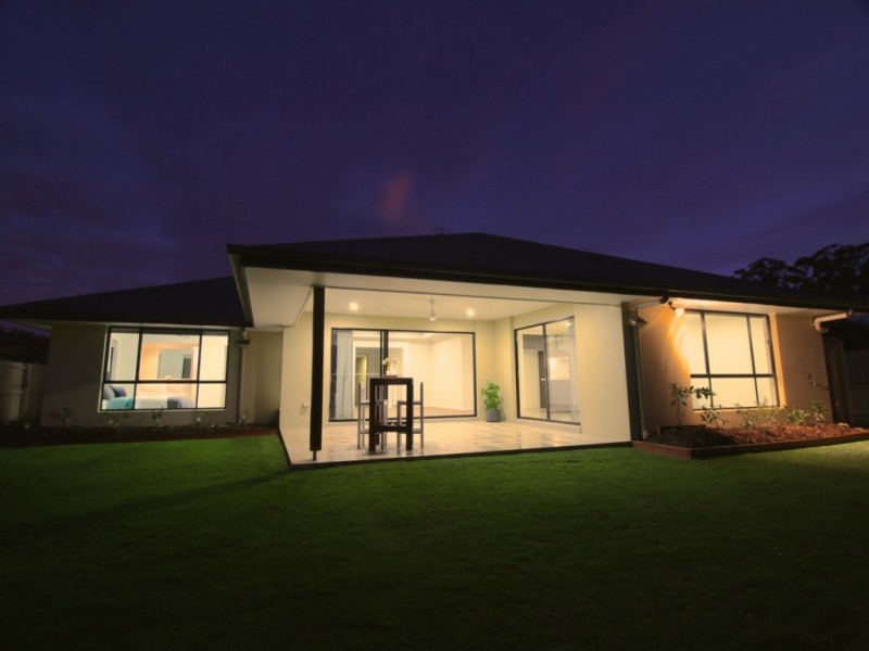 8 Lapwing Circuit, Beerwah QLD 4519