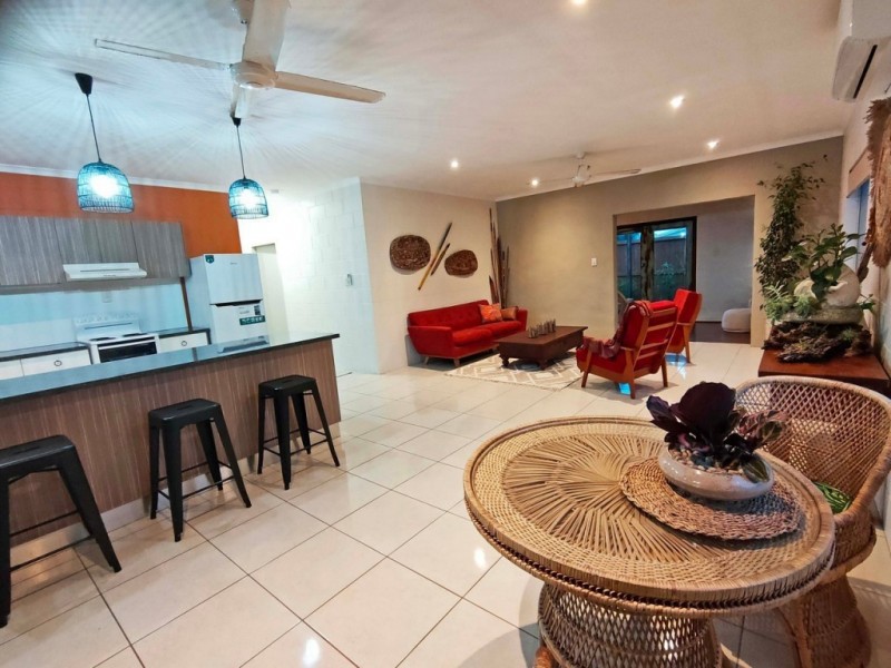 10 Centaur Street, Trinity Park QLD 4879