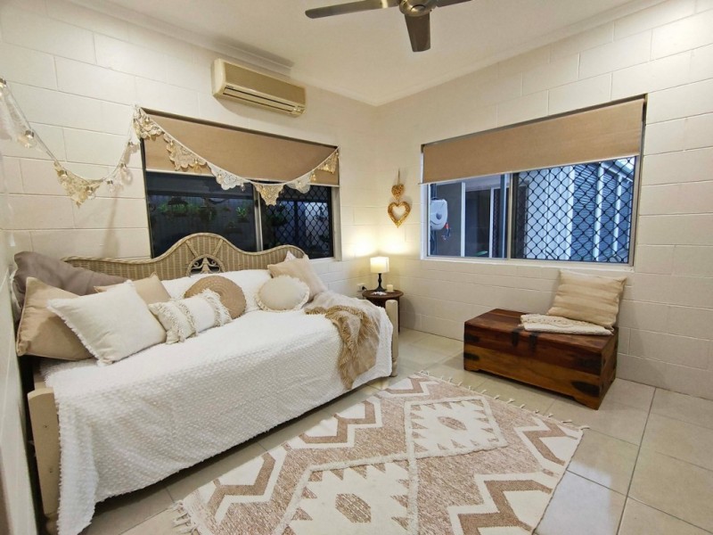 10 Centaur Street, Trinity Park QLD 4879