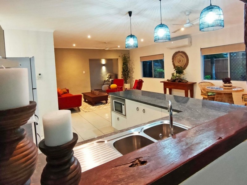 10 Centaur Street, Trinity Park QLD 4879