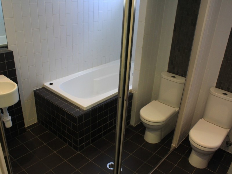 2/12 Bonney Ave, Clayfield QLD 4011