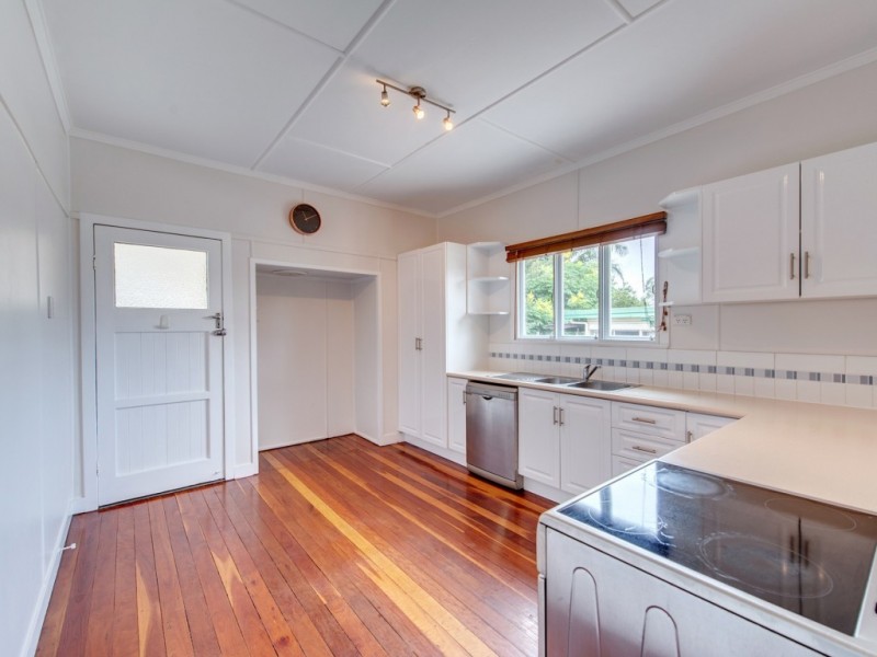 9 Pommer Street, Brassall QLD 4305