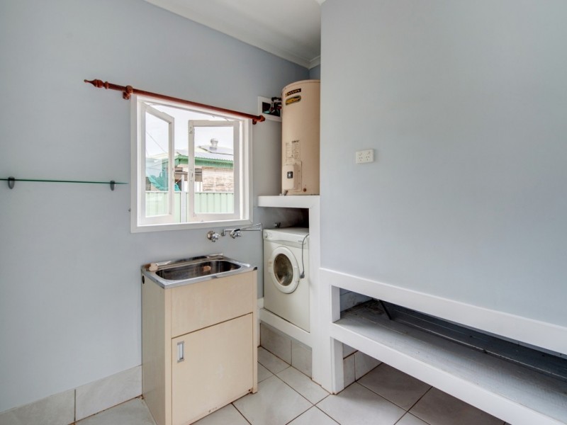 9 Pommer Street, Brassall QLD 4305