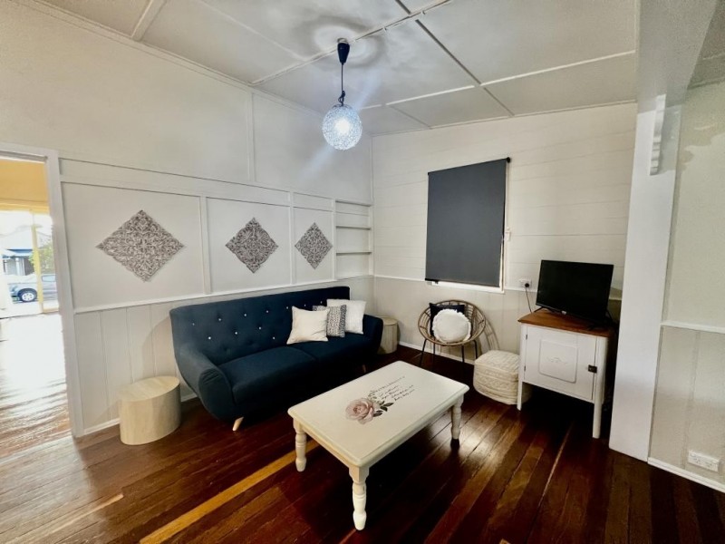 20 Ninth Avenue, Railway Estate QLD 4810