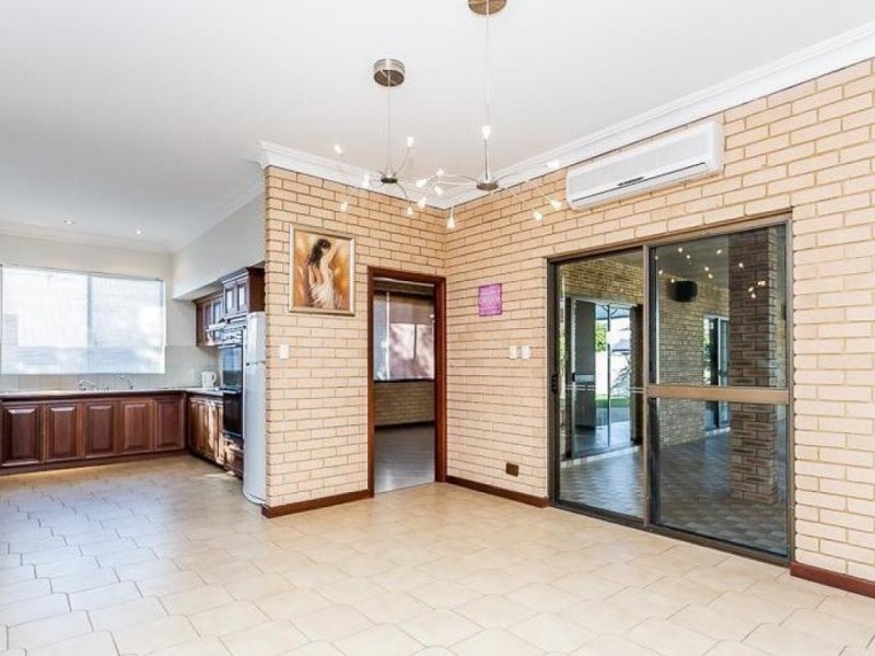 9 Skeit Road, Darch WA 6065